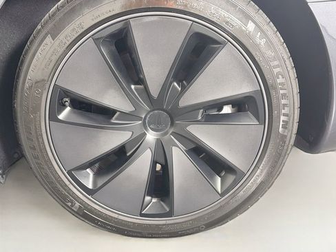 Used 2025 Tesla Model 3 Long Range RWD image 26