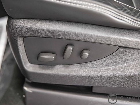 Used 2015 GMC Yukon Denali w/ Premium Package image 24