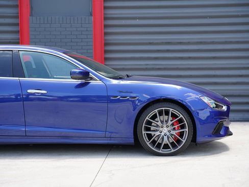 Used 2022 Maserati Ghibli Modena Q4 AWD/4WD image 8