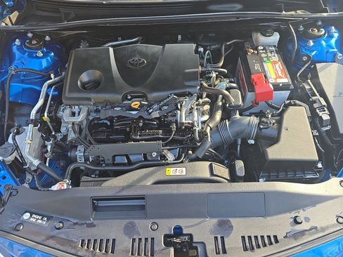 Used 2020 Toyota Camry SE image 29