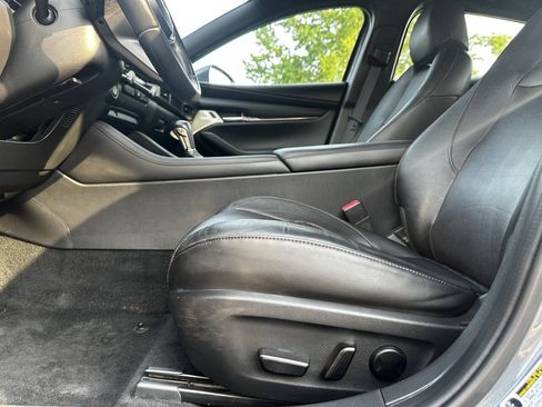 Used 2019 MAZDA MAZDA3 AWD Hatchback w/ Premium Pkg image 12
