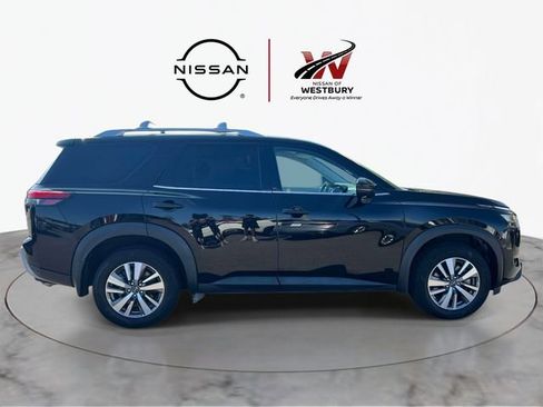 Certified 2023 Nissan Pathfinder SL AWD/4WD image 5