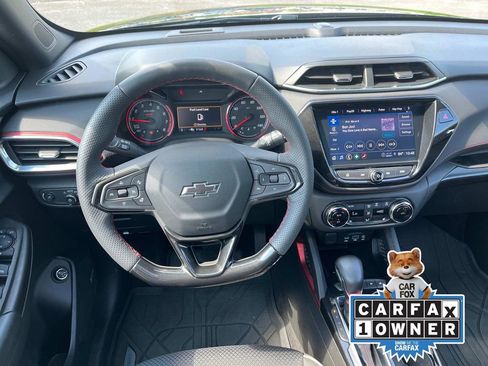 Used 2022 Chevrolet TrailBlazer RS w/ Sun and Liftgate Package image 12