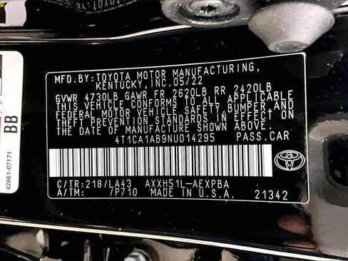 Used 2022 Toyota Avalon Limited image 35