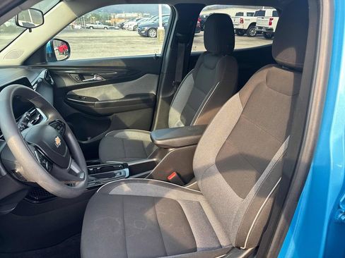 Used 2025 Chevrolet TrailBlazer LT AWD/4WD image 12