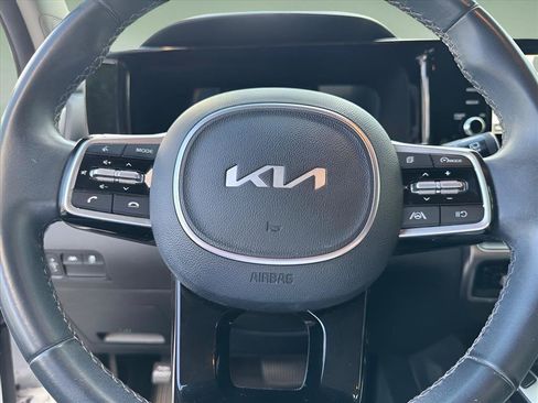 Used 2023 Kia Sorento S FWD image 17
