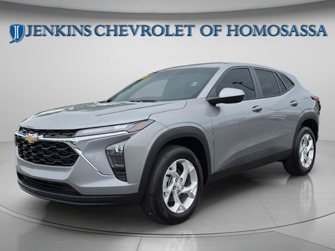 New 2026 Chevrolet Trax LS w/ LS Convenience Package FWD image 10