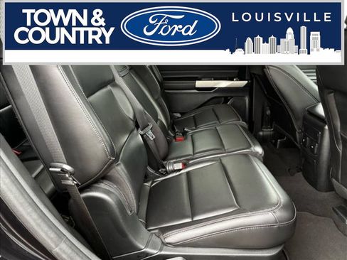 Used 2024 Ford Explorer XLT w/ Equipment Group 202A RWD image 19