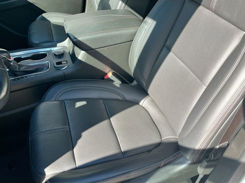Used 2022 Chevrolet Traverse RS AWD/4WD image 20