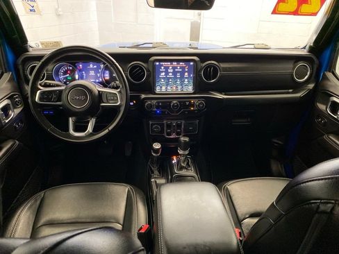 Used 2022 Jeep Wrangler Unlimited Sahara AWD/4WD image 15