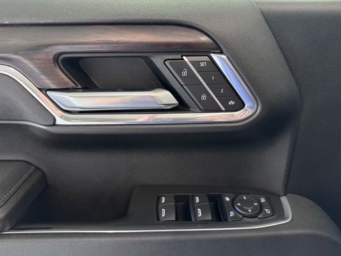 Certified 2025 GMC Sierra 1500 SLT AWD/4WD image 25
