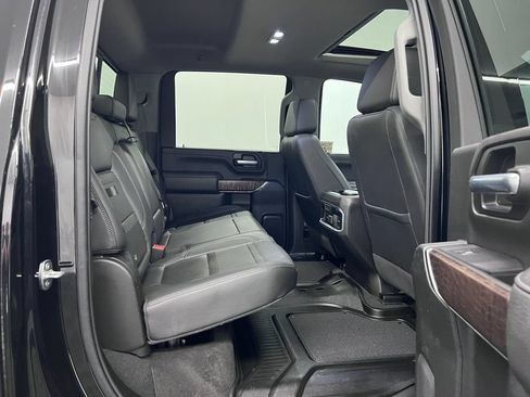 Used 2021 GMC Sierra 2500 Denali w/ Denali Black Diamond Edition AWD/4WD image 27