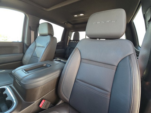 Used 2022 GMC Sierra 1500 Denali w/ Denali Premium Package AWD/4WD image 30