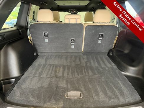Used 2023 Jeep Grand Cherokee Limited w/ Black Appearance Package AWD/4WD image 36