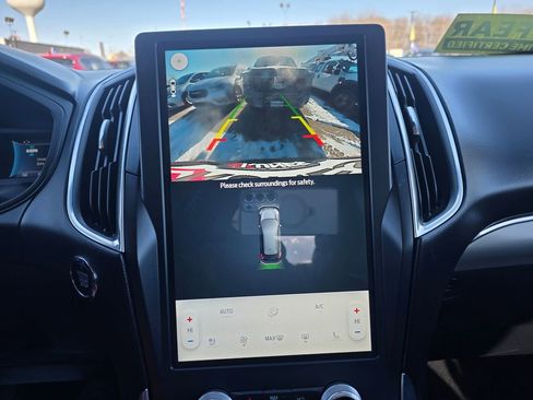 Used 2022 Ford Edge Titanium w/ Equipment Group 301A AWD/4WD image 56