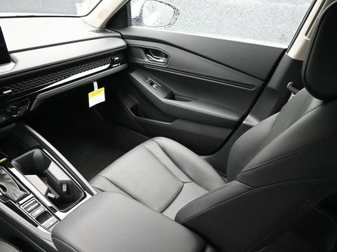 New 2025 Honda Accord EX-L image 11