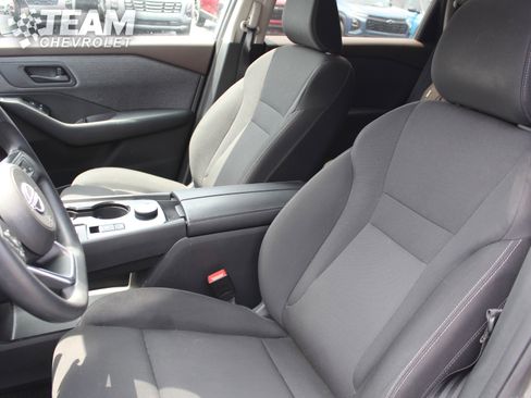 Used 2023 Nissan Rogue S AWD/4WD image 11