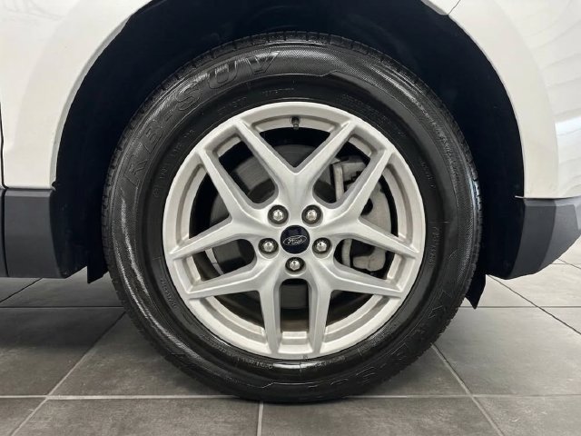 Used 2024 Ford Edge SEL AWD/4WD image 32