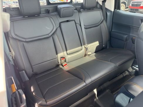 Used 2025 Ford Maverick Tremor AWD/4WD image 30