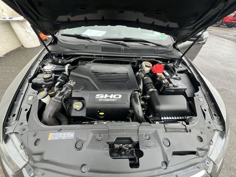 Certified 2018 Ford Taurus SHO w/ Driver Assist Package image 29