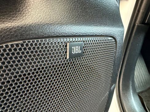 Used 2020 Toyota Tacoma TRD Off-Road image 6