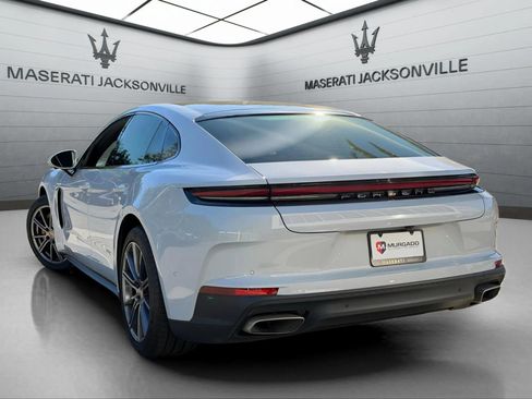 Used 2024 Porsche Panamera image 3