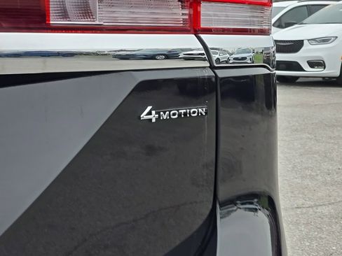 Used 2024 Volkswagen Atlas SEL image 13