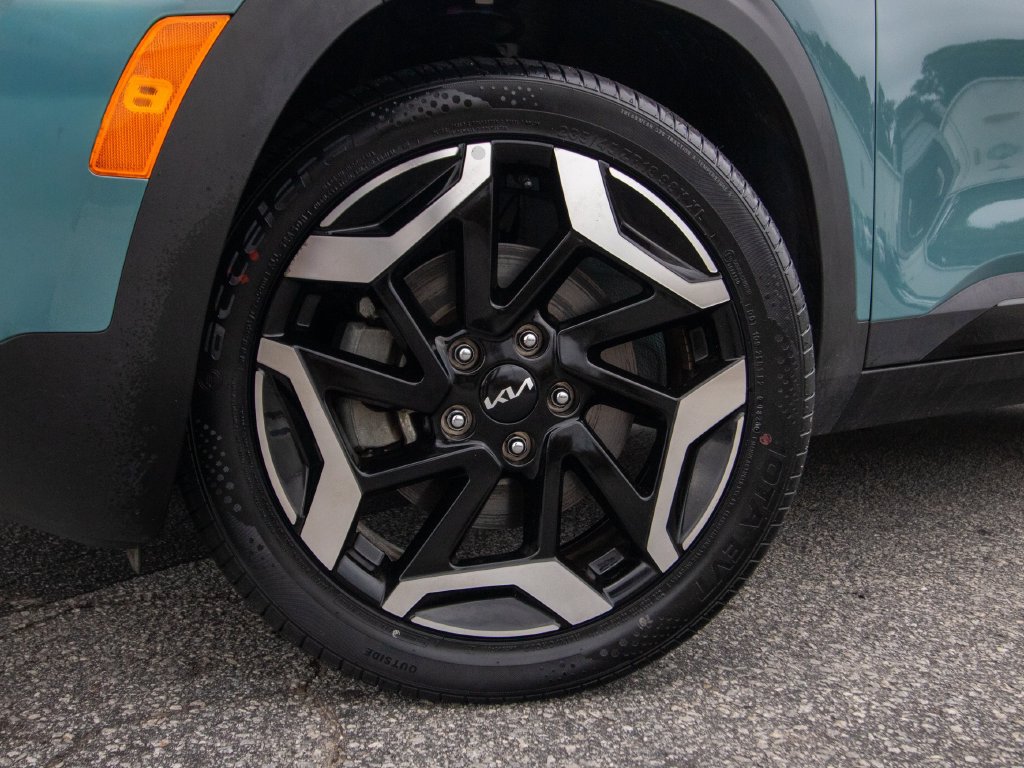 Used 2024 Kia Seltos SX w/ SX Sunroof Package AWD/4WD image 15