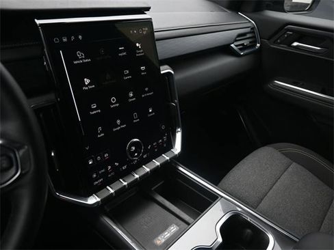 Used 2025 GMC Acadia Elevation image 11