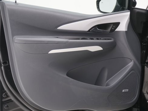 Used 2019 Chevrolet Bolt Premier w/ Infotainment Package image 14