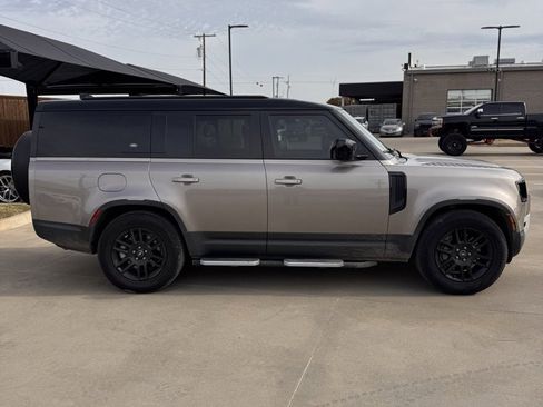 Used 2023 Land Rover Defender 130 SE image 9