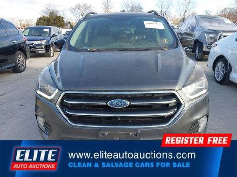 Used 2018 Ford Escape SE w/ SE Sport Appearance Package image 24