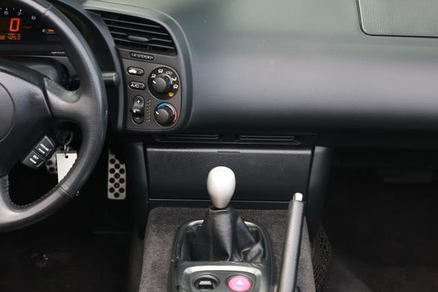 Used 2001 Honda S2000 image 34