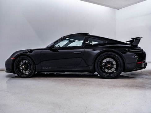 New 2026 Porsche 911 Carrera GTS image 2