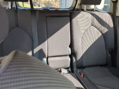 Used 2022 Toyota Highlander LE image 27