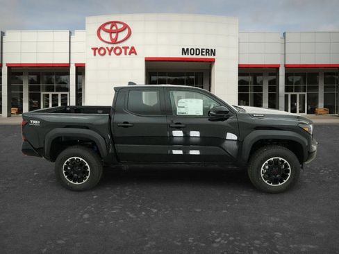 New 2026 Toyota Tacoma TRD Off-Road AWD/4WD image 17