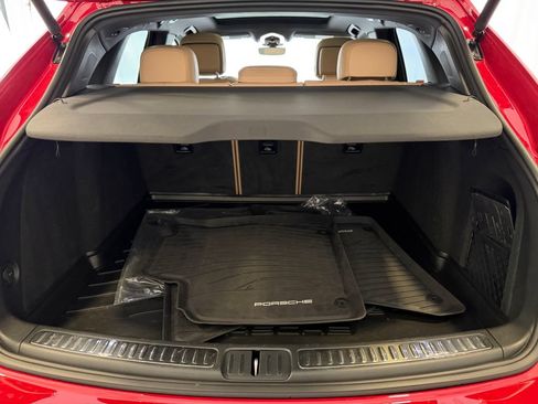 Certified 2026 Porsche Macan AWD/4WD image 29