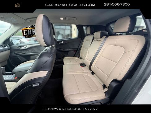 Used 2021 Ford Escape SEL w/ Technology Package AWD/4WD image 21