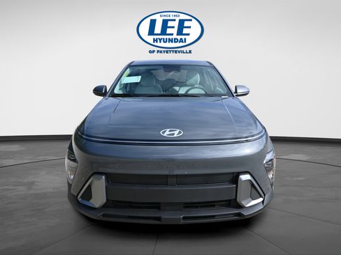 Used 2026 Hyundai Kona SE FWD image 8