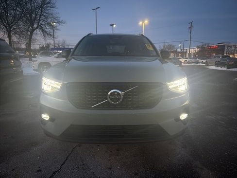 Used 2023 Volvo XC40 B5 Plus w/ Driver Assist Package image 2