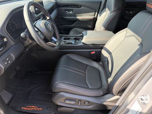 Used 2025 Honda Pilot TrailSport image 18
