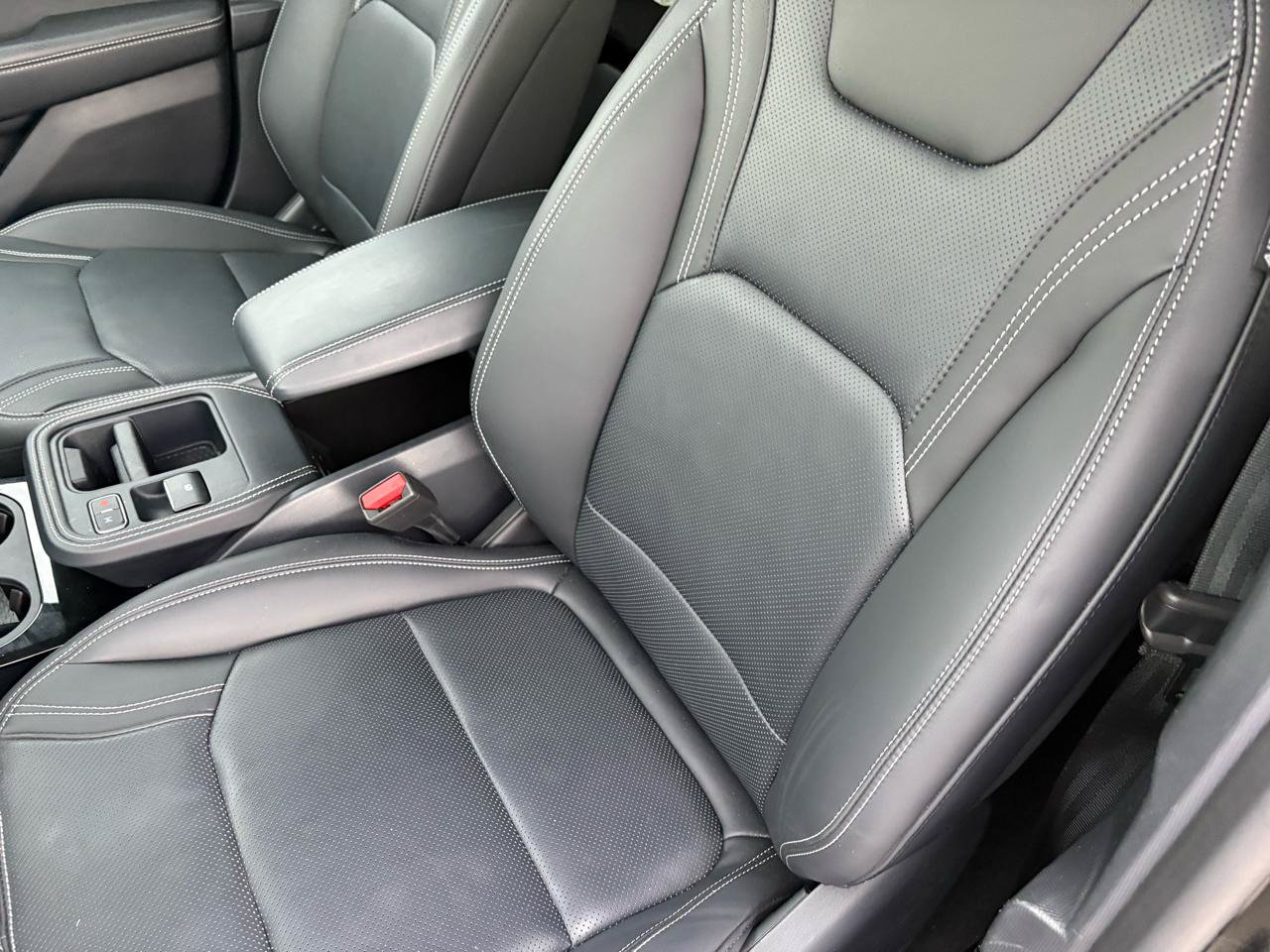 Used 2025 Ford Mustang Mach-E Premium RWD image 17