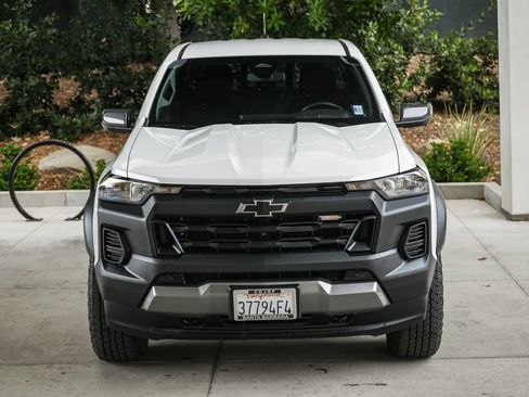 Used 2025 Chevrolet Colorado Trail Boss AWD/4WD image 2