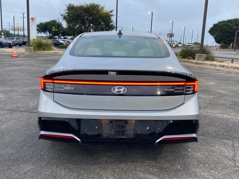 Used 2025 Hyundai Sonata SEL FWD image 6