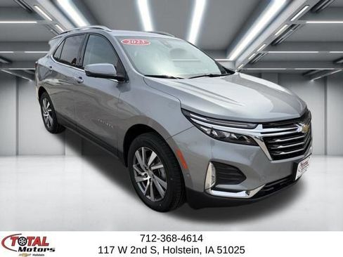 Used 2023 Chevrolet Equinox Premier image 2