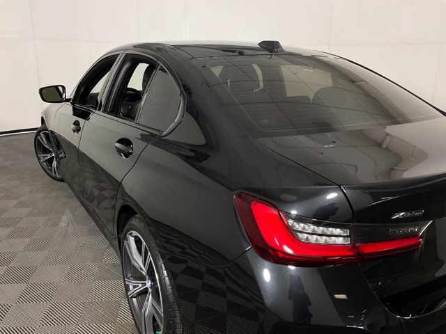 Certified 2023 BMW 330i xDrive Sedan w/ Premium Package AWD/4WD image 38