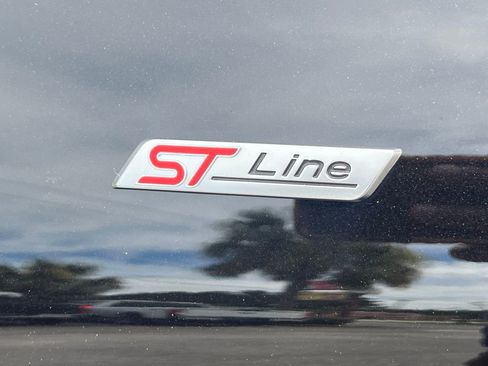 New 2025 Ford Explorer ST-Line image 16