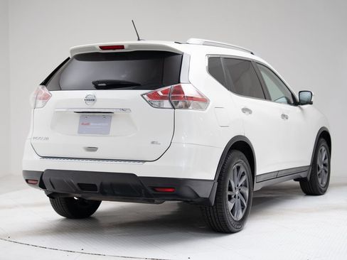 Used 2016 Nissan Rogue SL w/ SL Premium Package FWD image 29