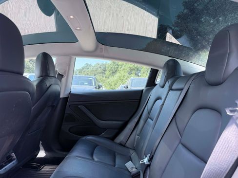 Used 2019 Tesla Model 3 Standard Range Plus RWD image 10