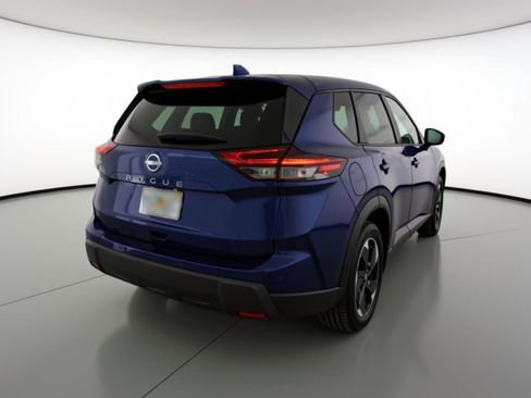 Used 2025 Nissan Rogue SV image 9